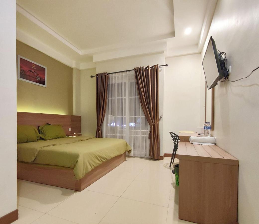Green Forest Hotel Tebing Tinggi エクステリア 写真